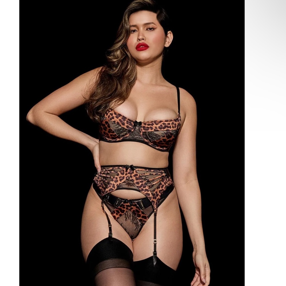 Honey birdette Marilyn leopard bra and garter set 32C/ small